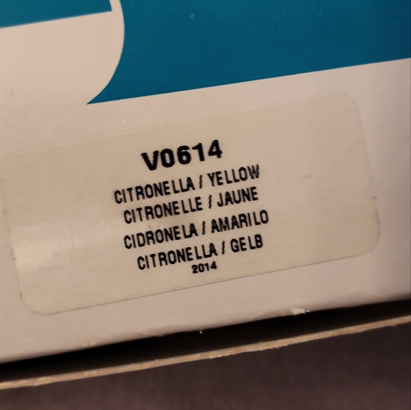 NWT!! PartyLite Citronelle Votive Candles 6ct - Picture 3 of 5